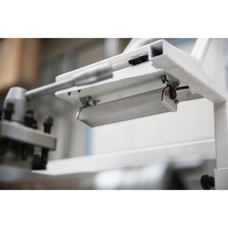 OPTIMUM Leit- und Zugspindeldrehmaschine OPTIturn TH 5630D